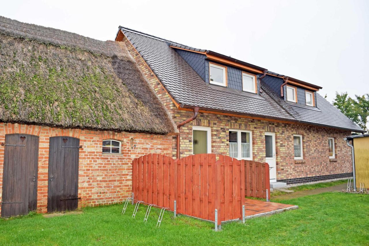 Ferienhaus Mit Terrasse Am Heideweg Baabe Dış mekan fotoğraf